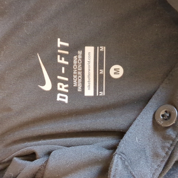 Nike shirt - Picture 2 of 2